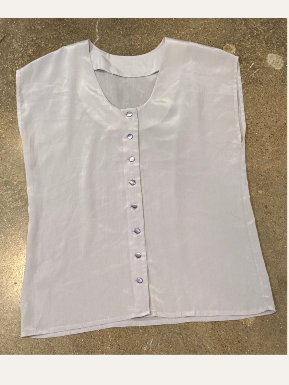 Vintage Lavender Sleeveless Button Front Blouse Top Round Neck (Estimated M)